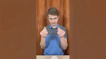 Включил лампу при помощи батареек?! 🤔😳