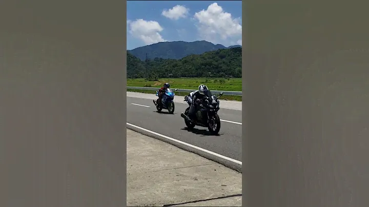 R15v3 vs GSX-R150 #YAMAHA #R15 #SUZUKI #GSXR
