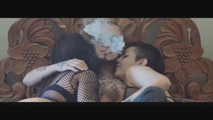 B Raster - Mas Fama, Mas Drama